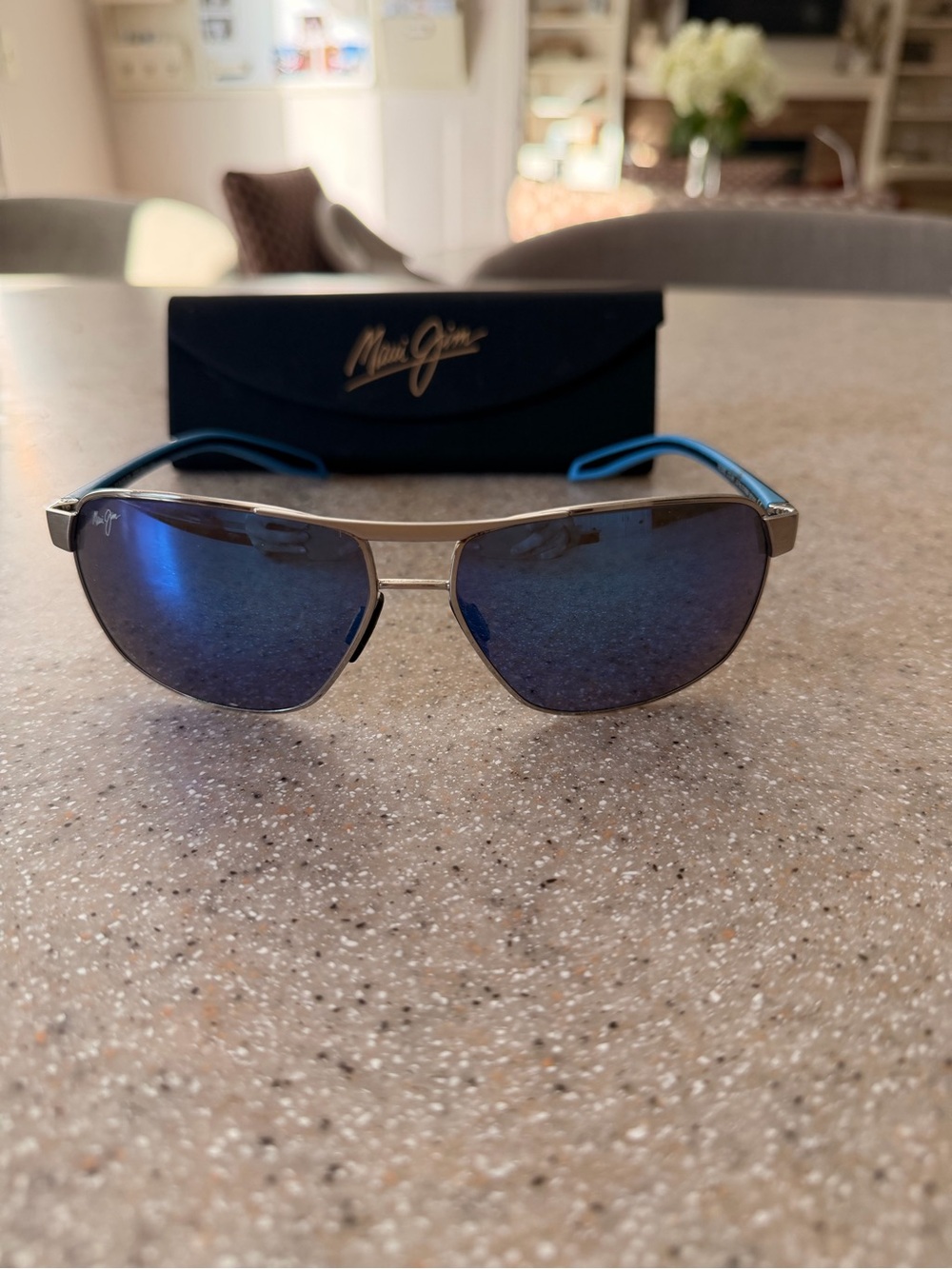 Maui Jim Men's Aviator Sunglasses with Blue Mirrored Lenses - Picture 2 of 5